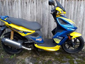 KYMCO SUPER 8 4T,MOFA 25 KM/H UND ROLLER 45 KM/H
