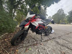 DUCATI HYPERMOTARD SP 821 WARSZAWA TARGÓWEK