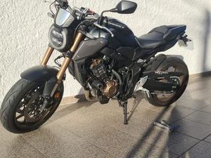 MOTA HONDA CB 650 R APÚLIA E FÃO