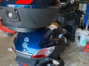 VERKAUFE PIAGGIO MP3 400