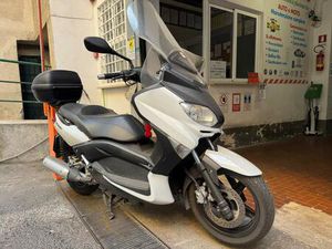 VENDO YAMAHA X-MAX 250 SPORT (2011 - 13) USATA A ROMA (CODICE 9882012) - MOTO.IT