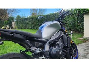 VENDO YAMAHA MT-09 SP (2021 - 23) USATA A PIETRASANTA (CODICE 9881902) - MOTO.IT