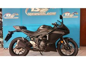 VENDO YAMAHA YZF R3 (2025) USATA A MEDE (CODICE 9881927) - MOTO.IT