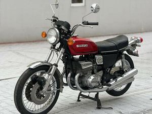 VENDO SUZUKI GT550 D'EPOCA A POZZUOLI (CODICE 9881691) - MOTO.IT
