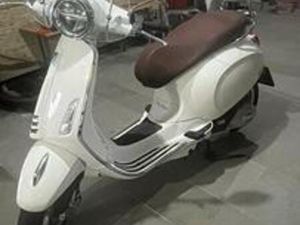 VESPA PRIMAVERA 125