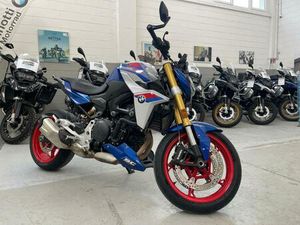 VENDO BMW F 900 R (2025) USATA A ROSTA (CODICE 9882530) - MOTO.IT