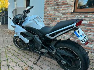 KAWASAKI ER-6F MIT ABS UND LENKRADHEIZUNG