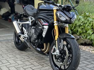 TRIUMPH SPEED TRIPLE RS