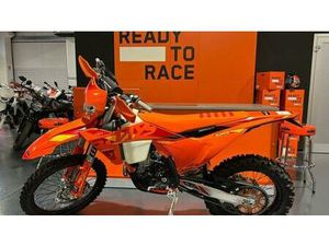 VENDO KTM 250 EXC-F SIX DAYS (2025) USATA A ROSA' (CODICE 9882819) - MOTO.IT