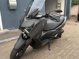 YAMAHA XMAX 125 LED