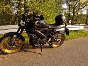 YAMAHA XSR 125