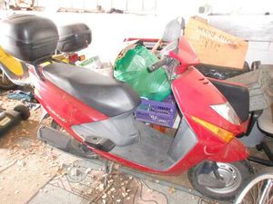 HONDA LEAD MOTORROLLER 100 CCM