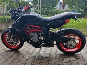MV AGUSTA RIVALE 800