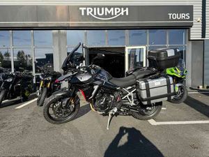 TRIUMPH TIGER 900