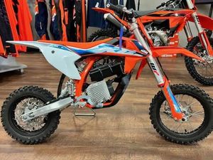 2024 KTM SX-E 5