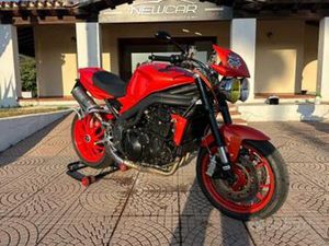 TRIUMPH SPEED TRIPLE 1050