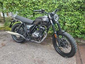 BRIXTON CROMWELL 125-SCRAMBLER-NERO