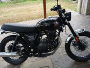 MOTO BRIXTON CROMWELL 250