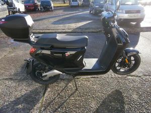 NIU-MQI GT NEUFAHRZEUG TOPCASE ,GEPÄCKTRÄGER