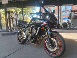 YAMAHA - FAZER 600