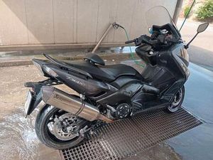 YAMAHA - TMAX
