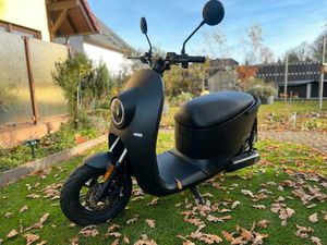 UNO MOVE / UNU SCOOTER – SCHWARZ – QUASI NEUWERTIG, NUR 22 KM