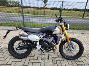 FANTIC CABALLERO 500 DELUXE NERO/ORO VERSAND MGL+ HELM