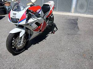 FZR 1000. CANTON TESSIN -
