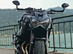 KAWASAKI Z800 CANTON TESSIN -