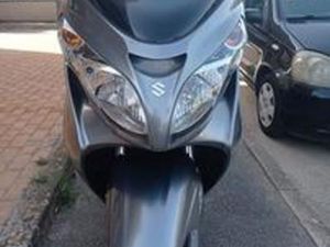 SUZUKI BURGMAN 400 SOLO 6000KM REALI
