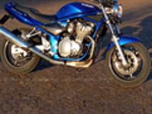 MOTO SUZUKI BANDIT 600