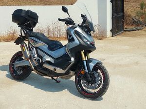 HONDA X-ADV 750