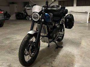 TRIUMPH SCRAMBLER