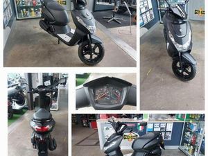 ② PEUGEOT KISBEE RS NIEUWE SCOOTER 2349€