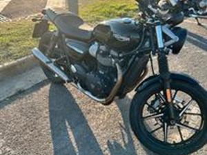 TRIUMPH STREET TWIN - 2020