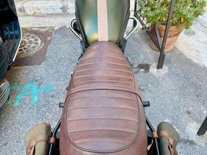 BONNEVILLE T100 SURÉQUIPÉE