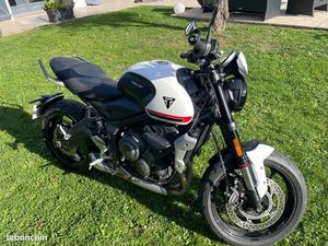 TRIUMPH TRIDENT