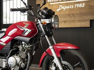 TRES BELLE YAMAHA 125 YBR