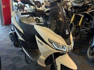 APRILIA SXR 50 GARANTIE 3 MOIS