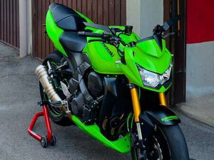 KAWASAKI Z 750 VERDE