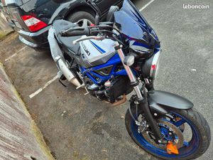 MOTO SUZUKI SV 650 LÉGÈRE 2019