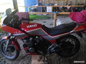 YAMAHA XJ 600