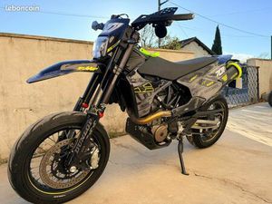 HUSQVARNA 701 SUPERMOTARD