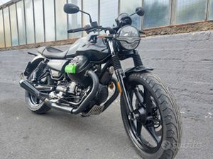 MOTO GUZZI V7 850 2021