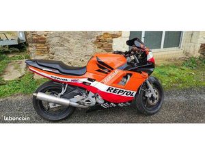 HONDA CBRF PC25 PISTE