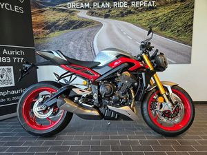 TRIUMPH STREET TRIPLE 765 RX