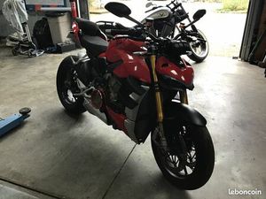 DUCATI STREET FIGHTER
