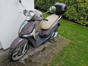VERKAUF ROLLER PIAGGIO LIBERTY 125 IGET ABS CANTON ZURICH -