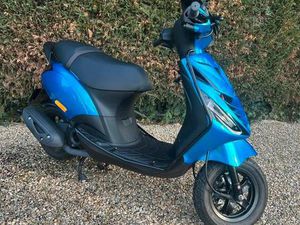 ② PIAGGIO ZIP 2022 842KM NIEUWSTAAT! A KLASSE 1 JAAR GARANTIE