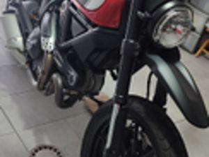 DUCATI SCRAMBLER ICON